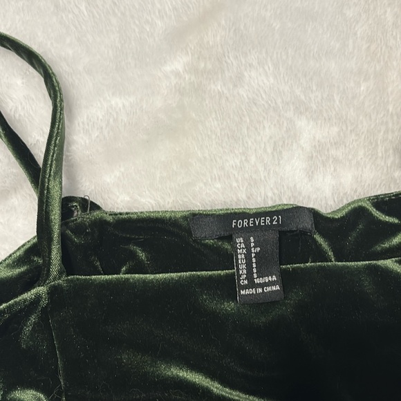 Silky forest green dress - Picture 3 of 5